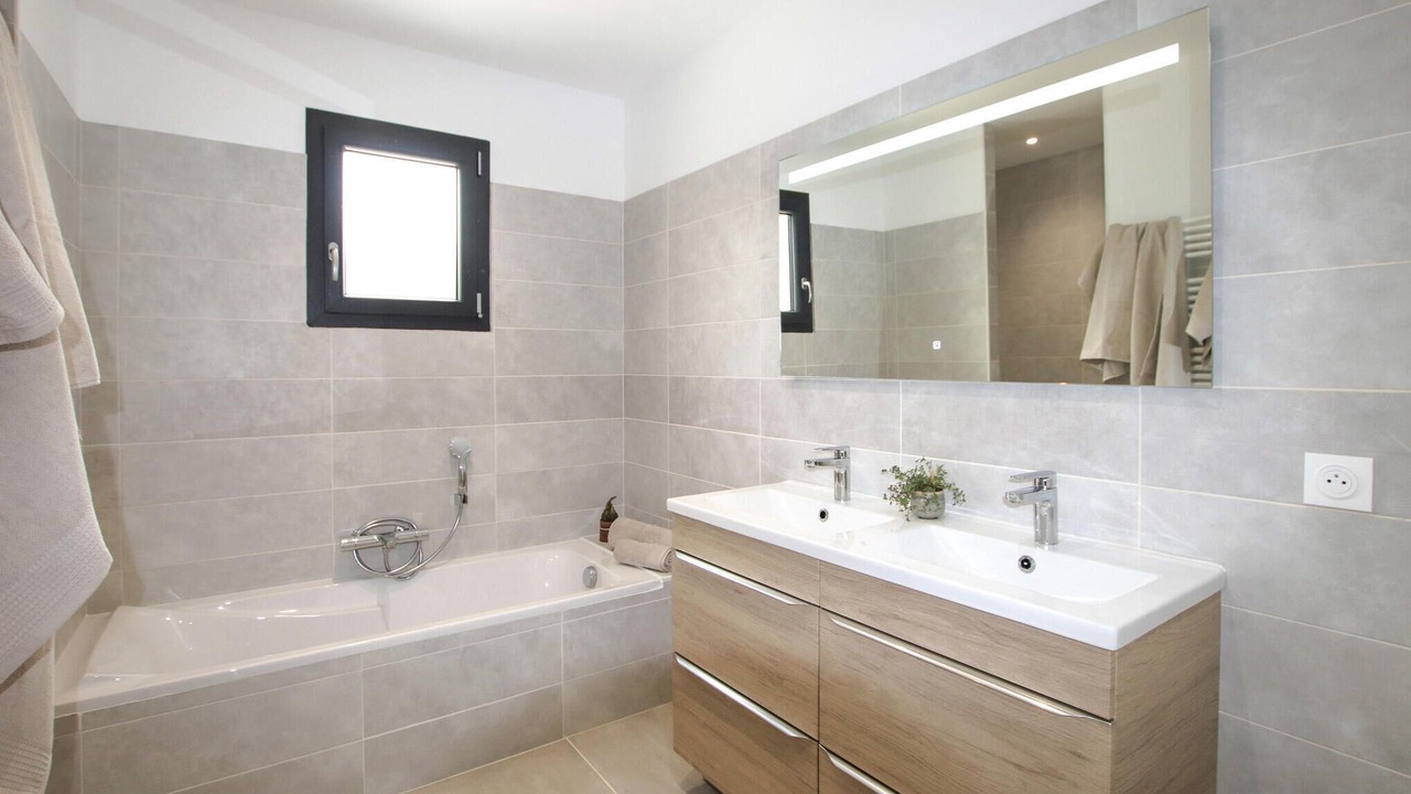 Photo of Bathroom in La Begude-de-Mazenc