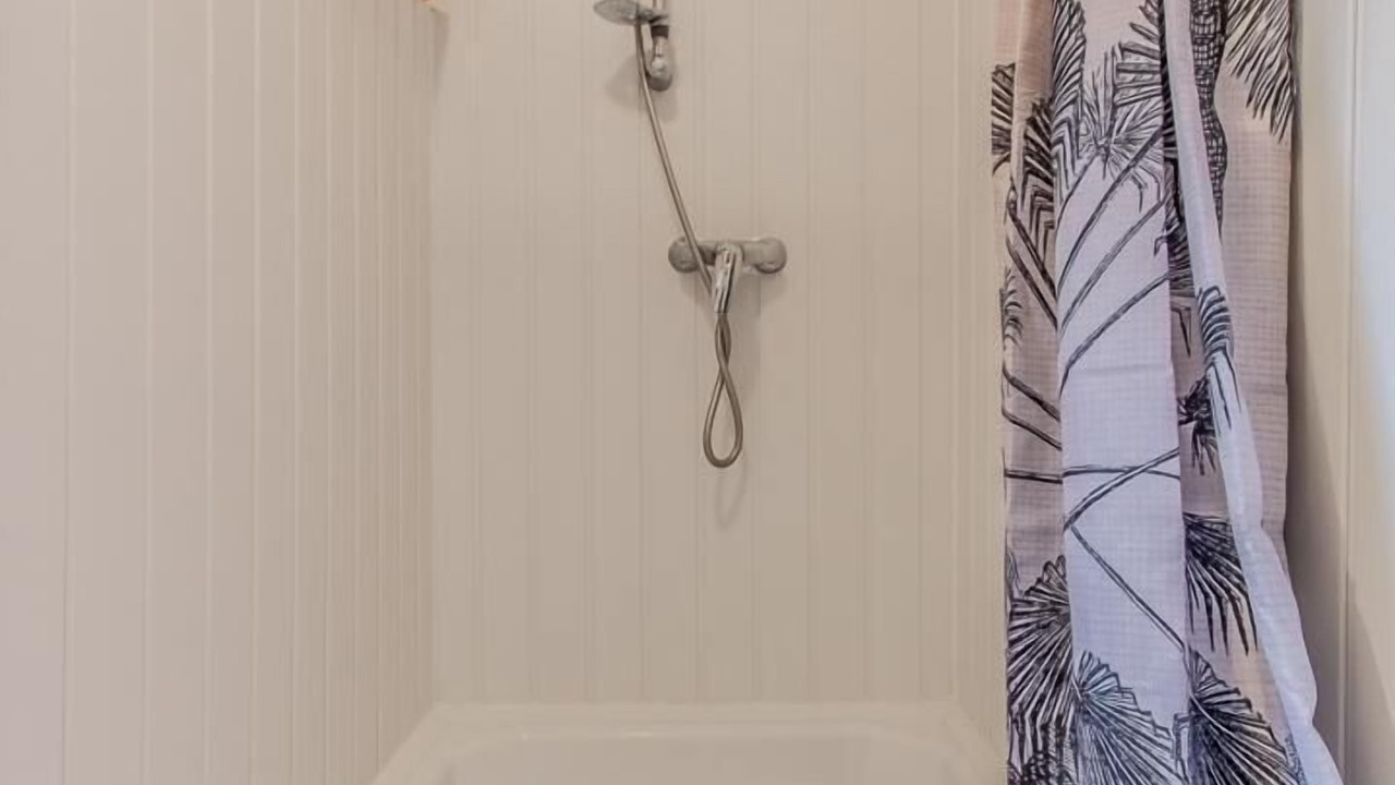 Photo of Bathroom in Montcony