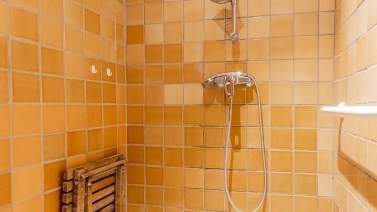 Photo of Bathroom in Montcony