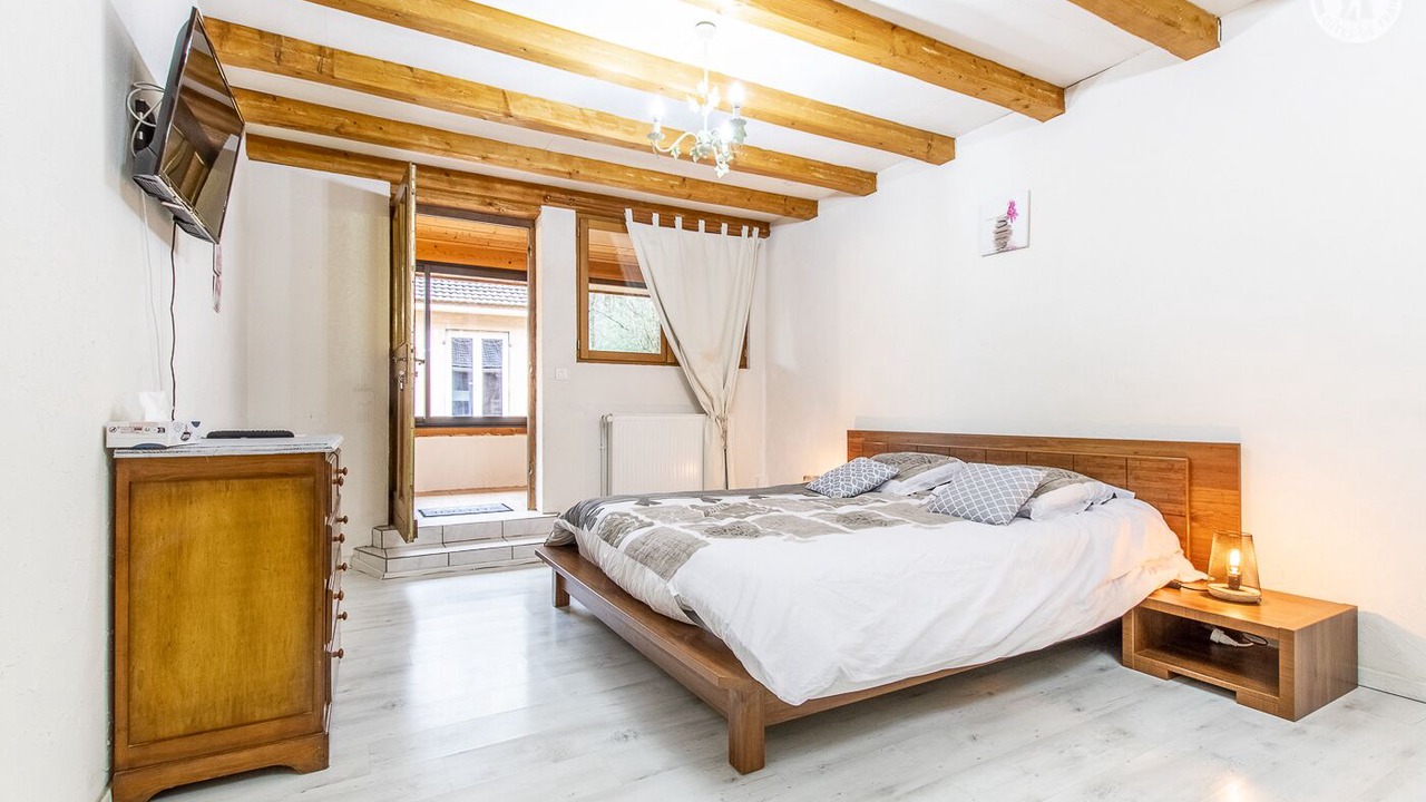 Photo of Bedroom in Montcony