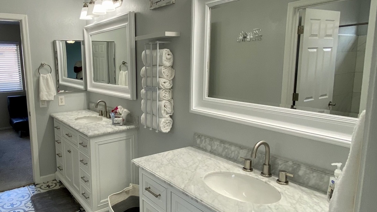 Photo of Bathroom in Palm Valley