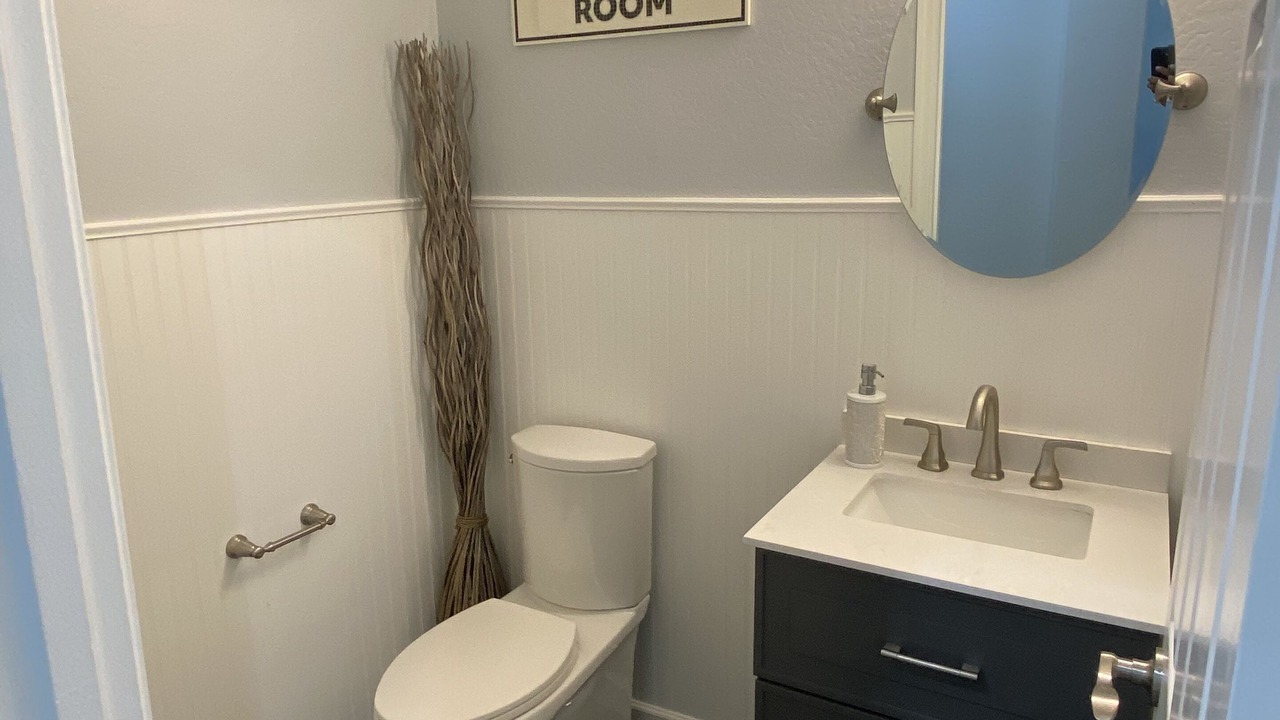 Photo of Bathroom in Palm Valley