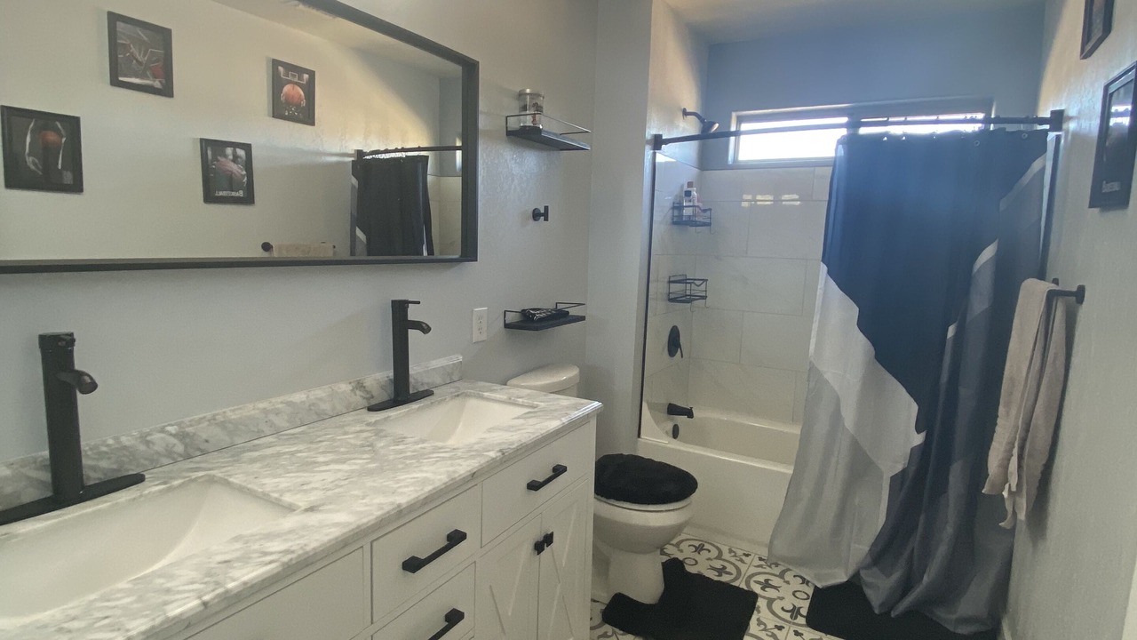 Photo of Bathroom in Palm Valley