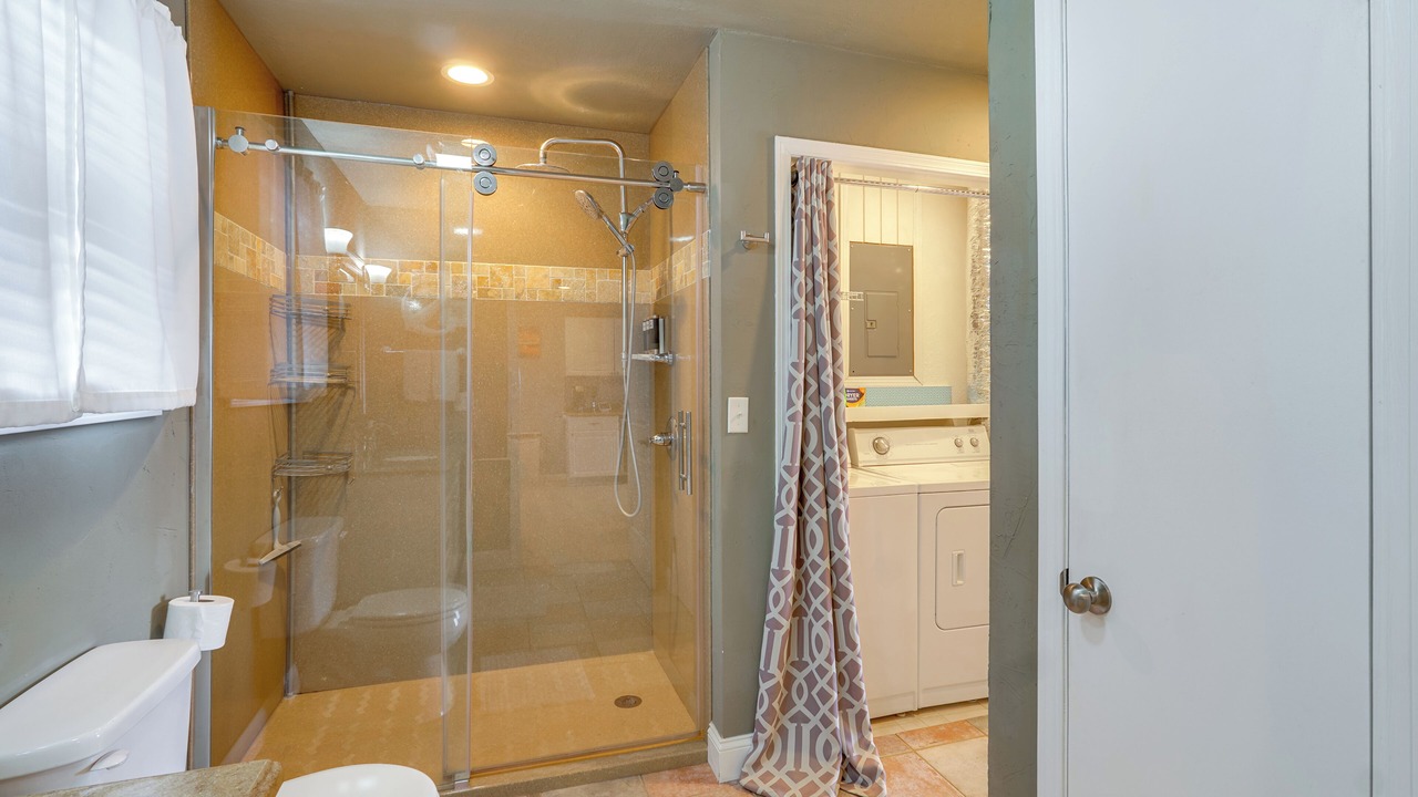 Photo of Bathroom in Linn Creek