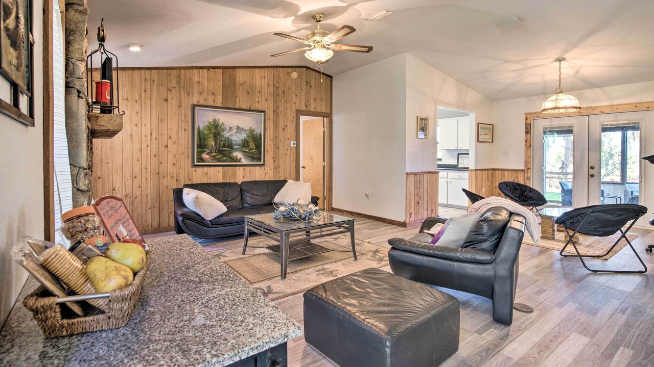 Photo of Livingroom in Fellowship