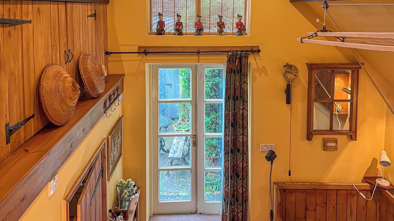 Photo of Others in Ellastone