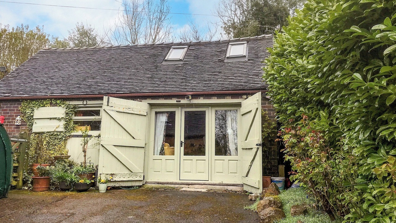 Photo of Others in Ellastone