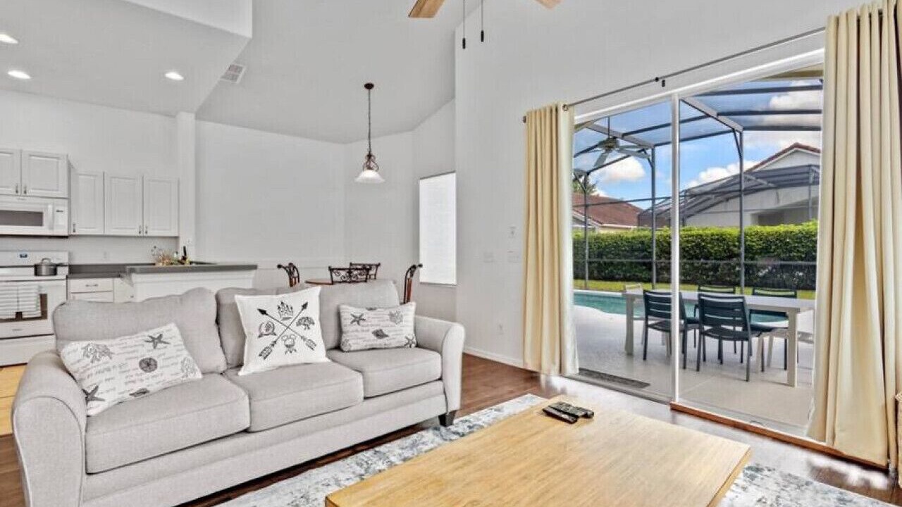 Photo of Livingroom in Tuscan Hills