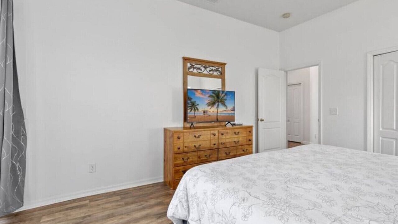 Photo of Bedroom in Tuscan Hills