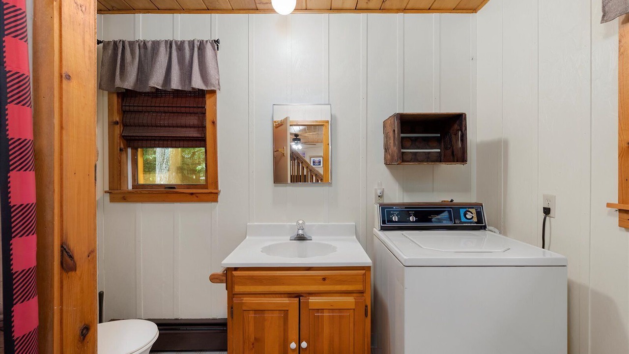 Photo of Bathroom in Town of Webb