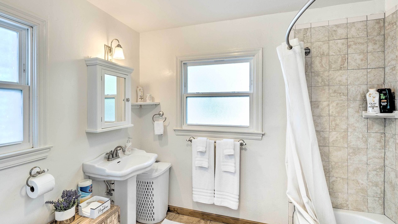 Photo of Bathroom in Nicolaus