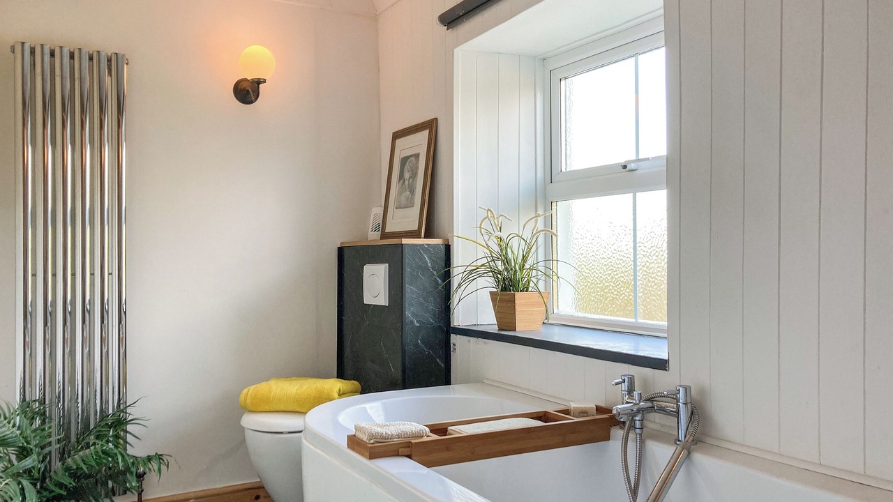 Photo of Bathroom in Littleham