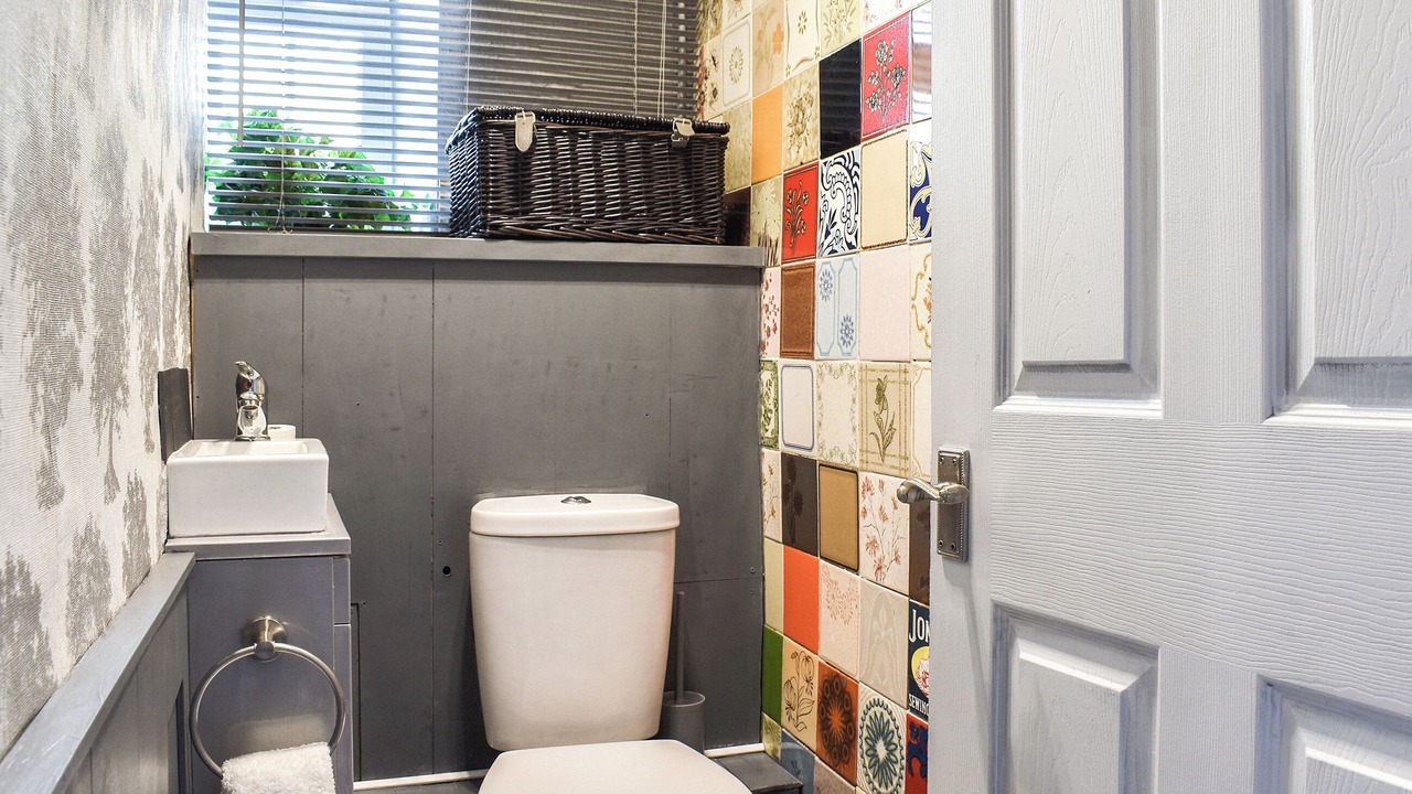 Photo of Bathroom in Littleham