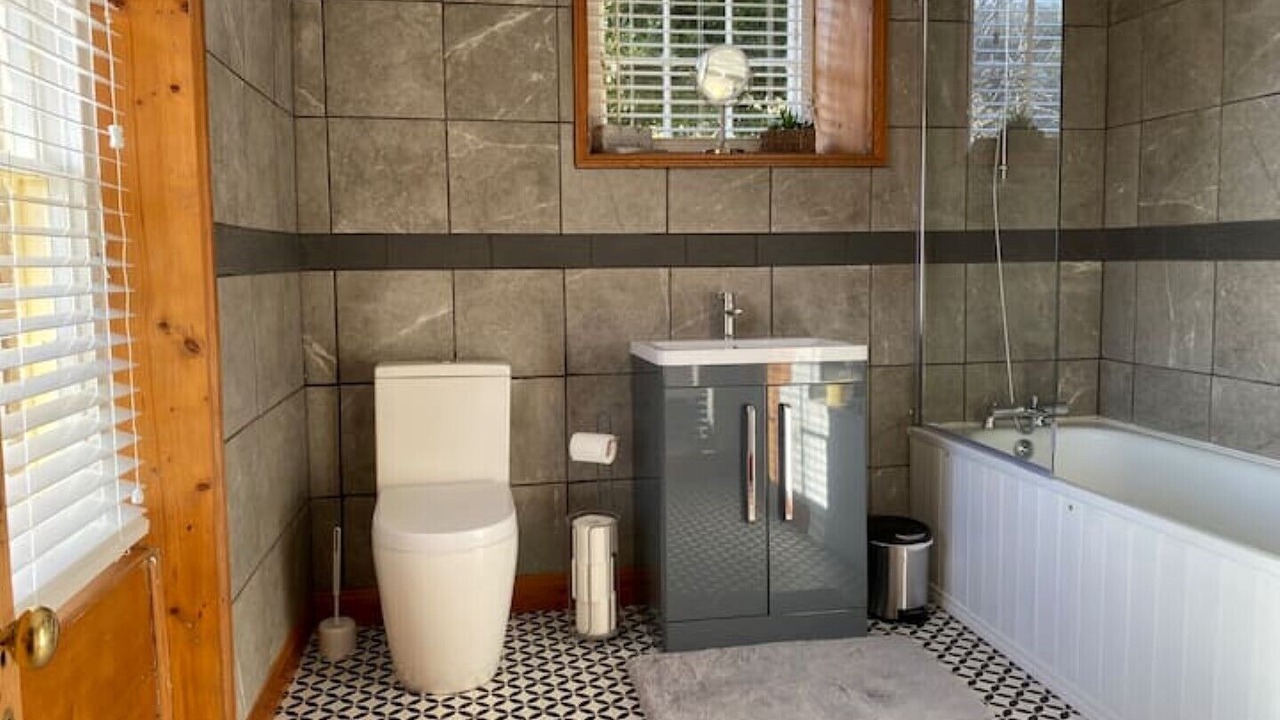 Photo of Bathroom in Matlock Bath