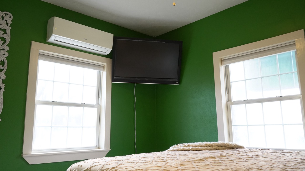 Photo of Bedroom in Webb City