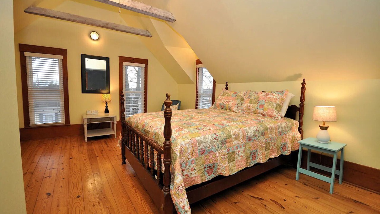 Photo of Bedroom in Ozark