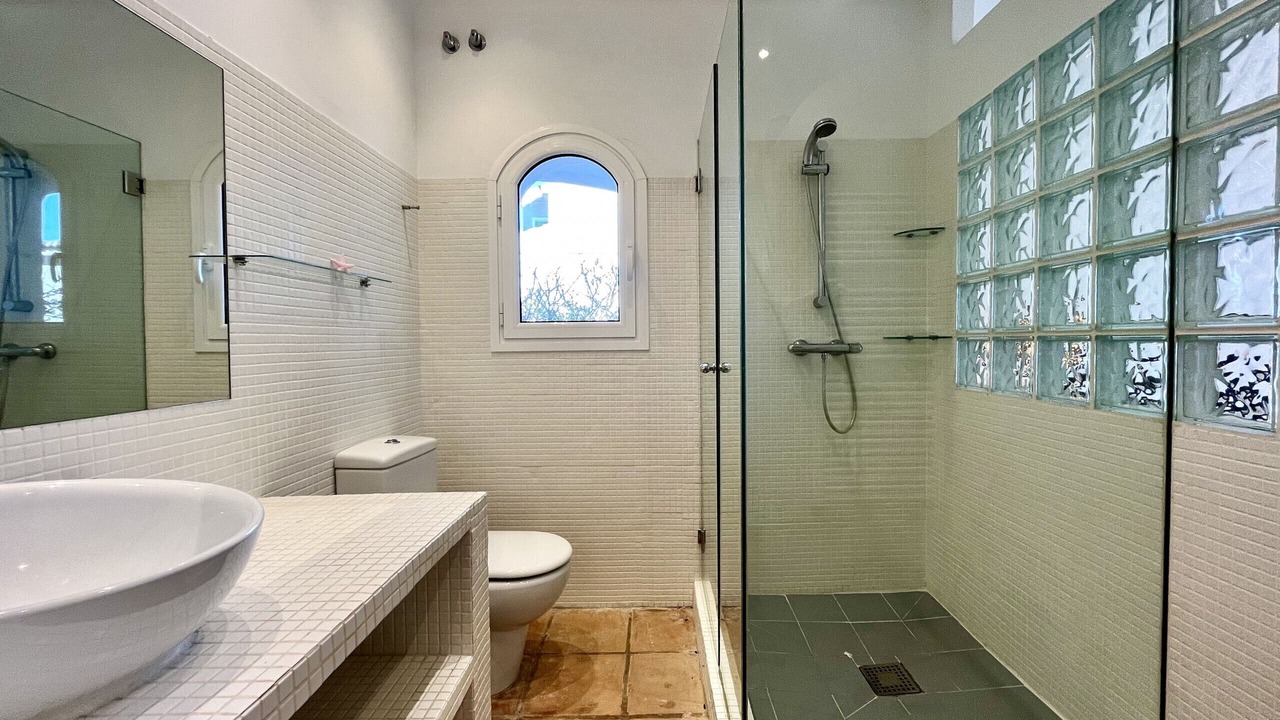 Photo of Bathroom in Calafat