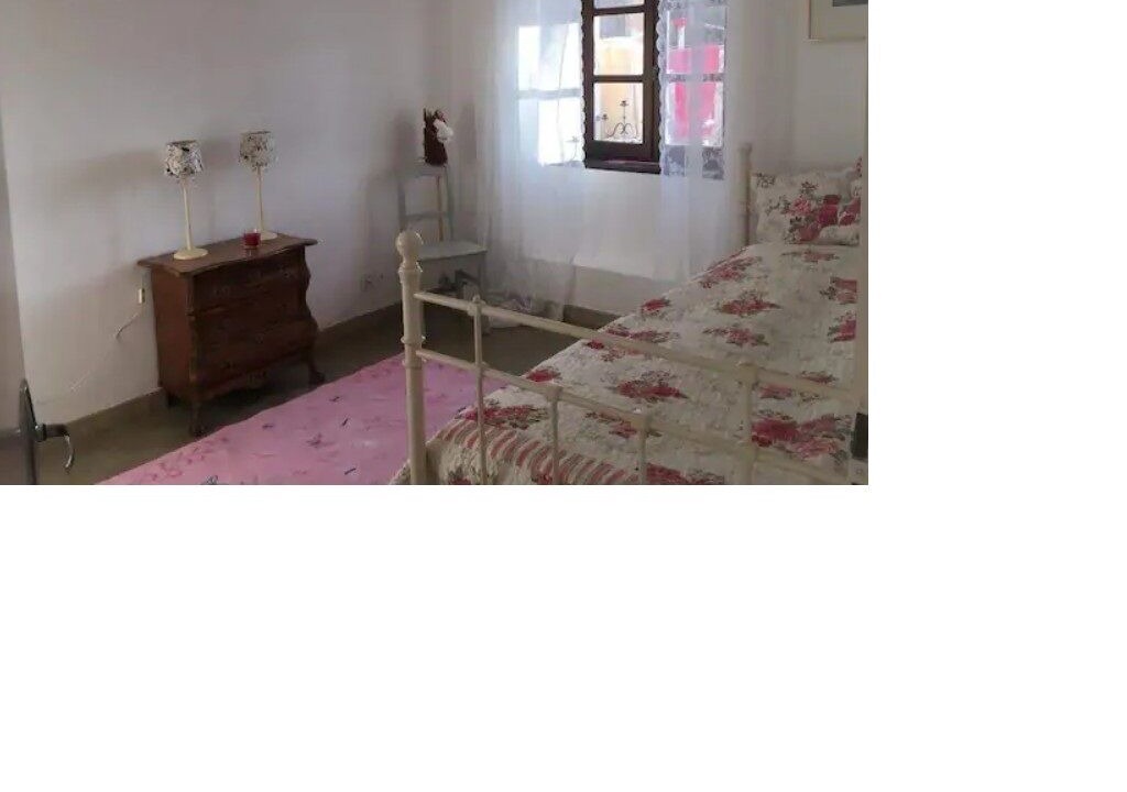 Photo of Bedroom in Felines