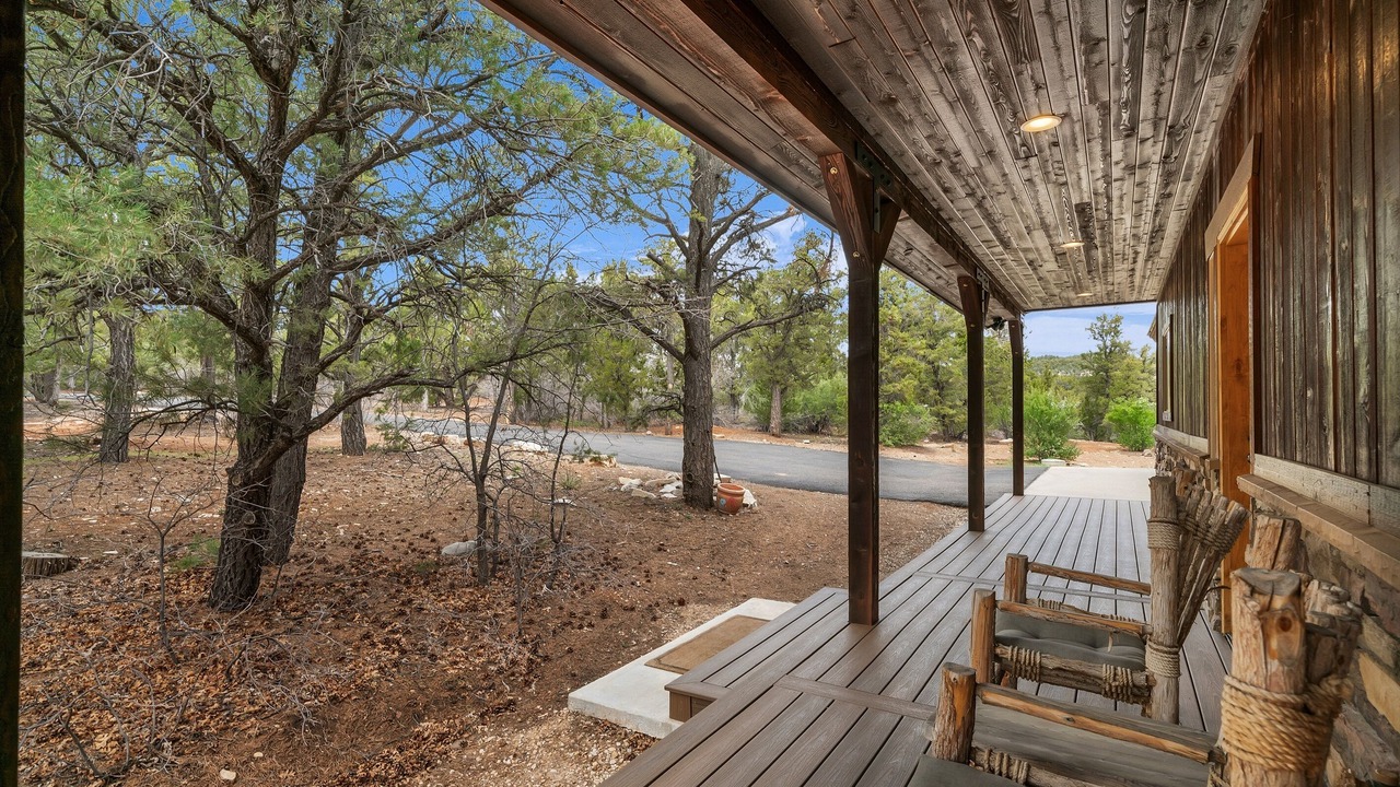 Photo of Patio Balcony in Zion National Park East Entrance