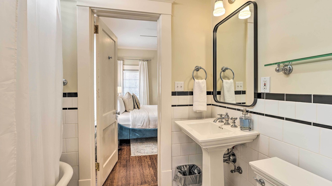 Photo of Bathroom in Crestline Heights