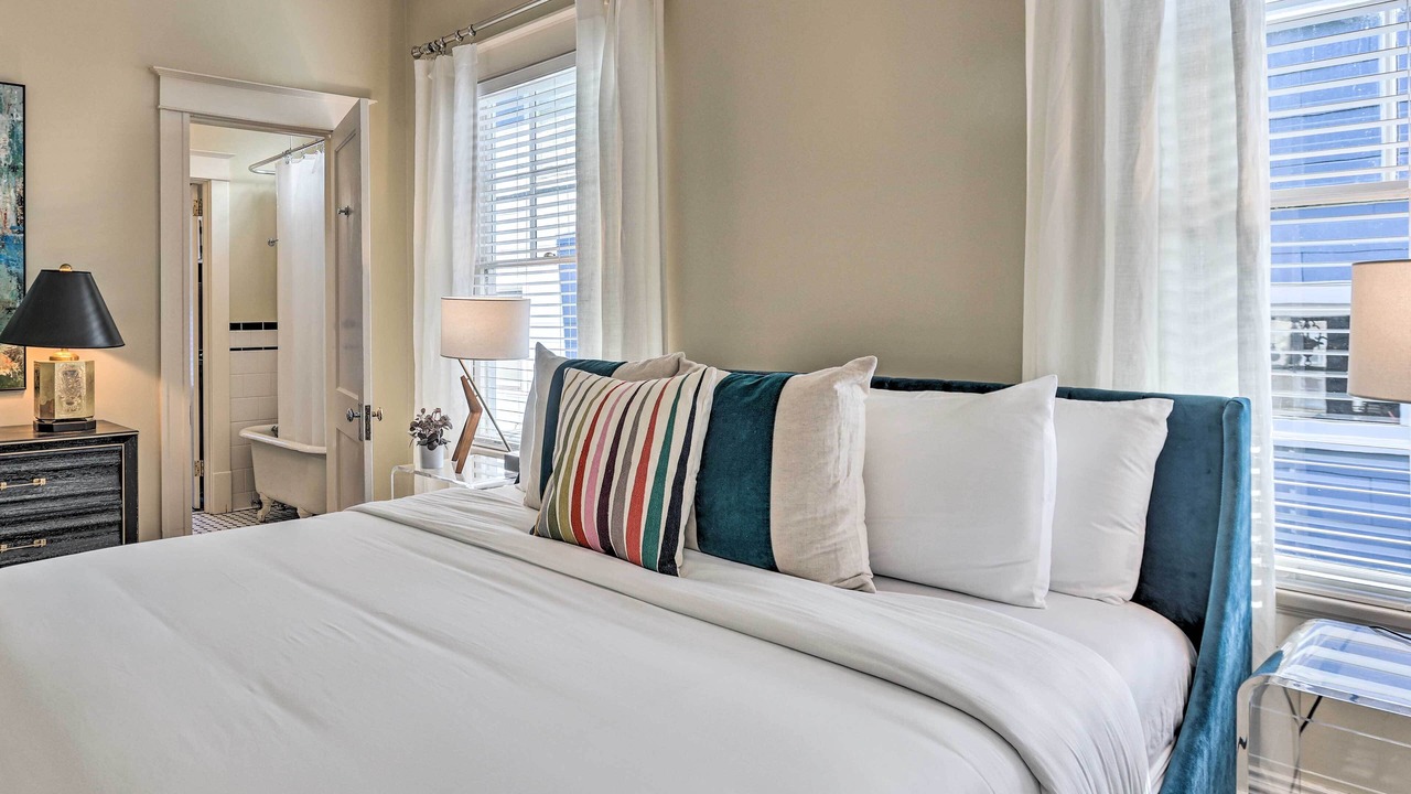 Photo of Bedroom in Crestline Heights