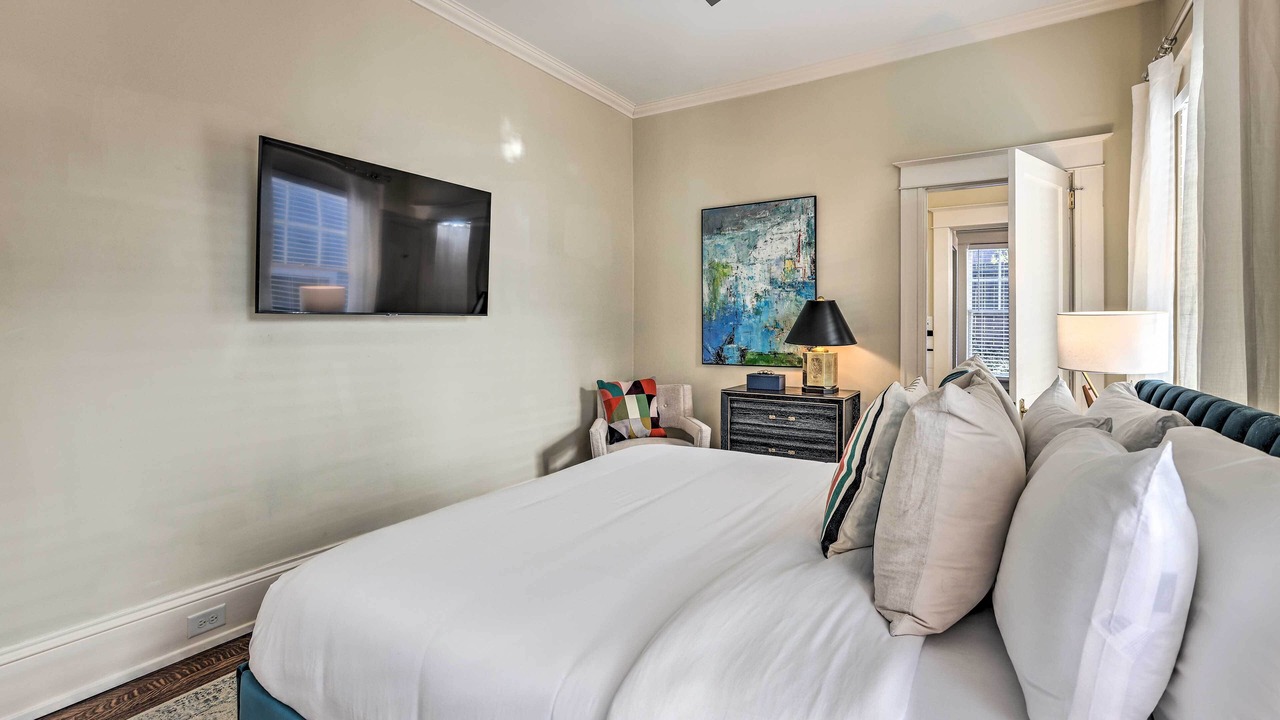 Photo of Bedroom in Crestline Heights