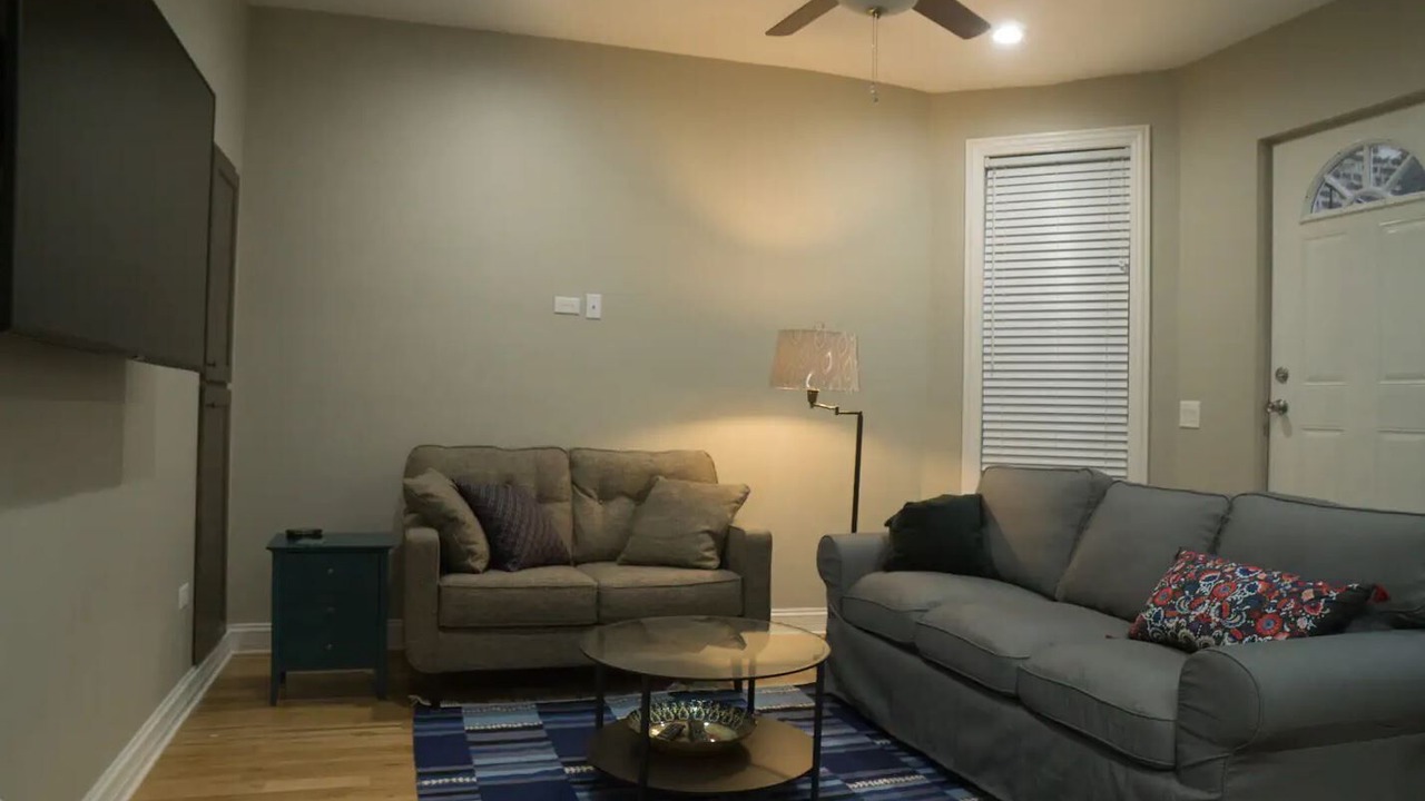Photo of Livingroom in Rush and Division