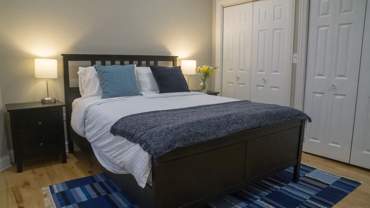 Photo of Bedroom in Rush and Division