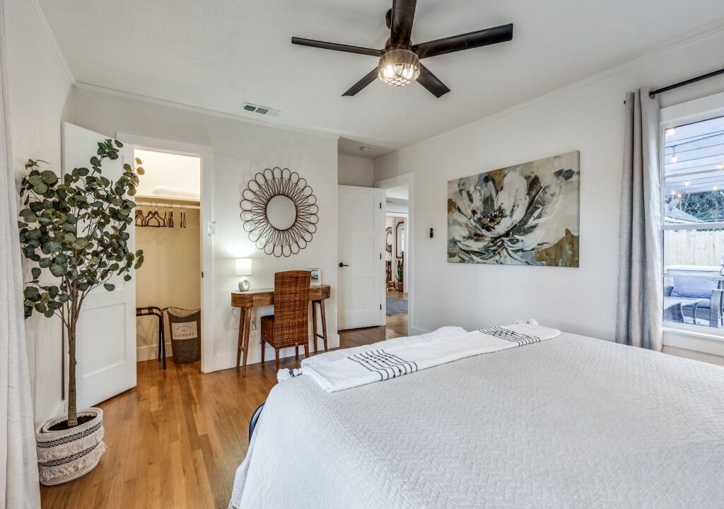 Photo of Bedroom in Arlington Heights