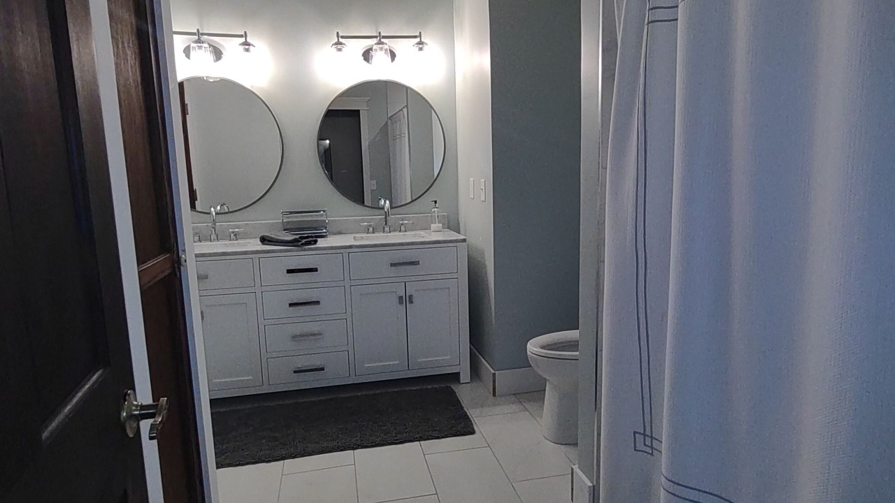 Photo of Bathroom in Hendersonville