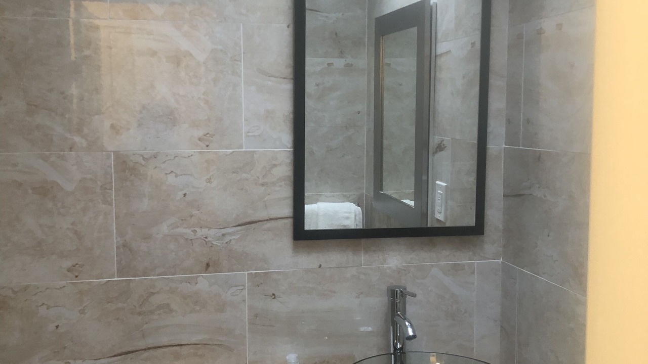 Photo of Bathroom in Flatlands