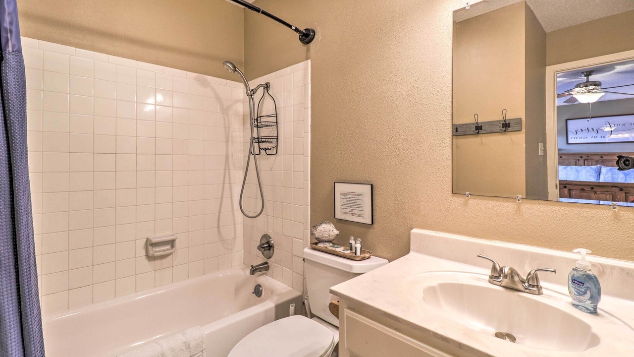 Photo of Bathroom in Point Venture