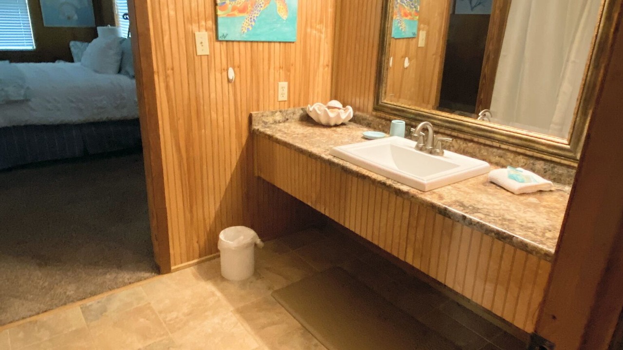 Photo of Bathroom in Gulf Shores