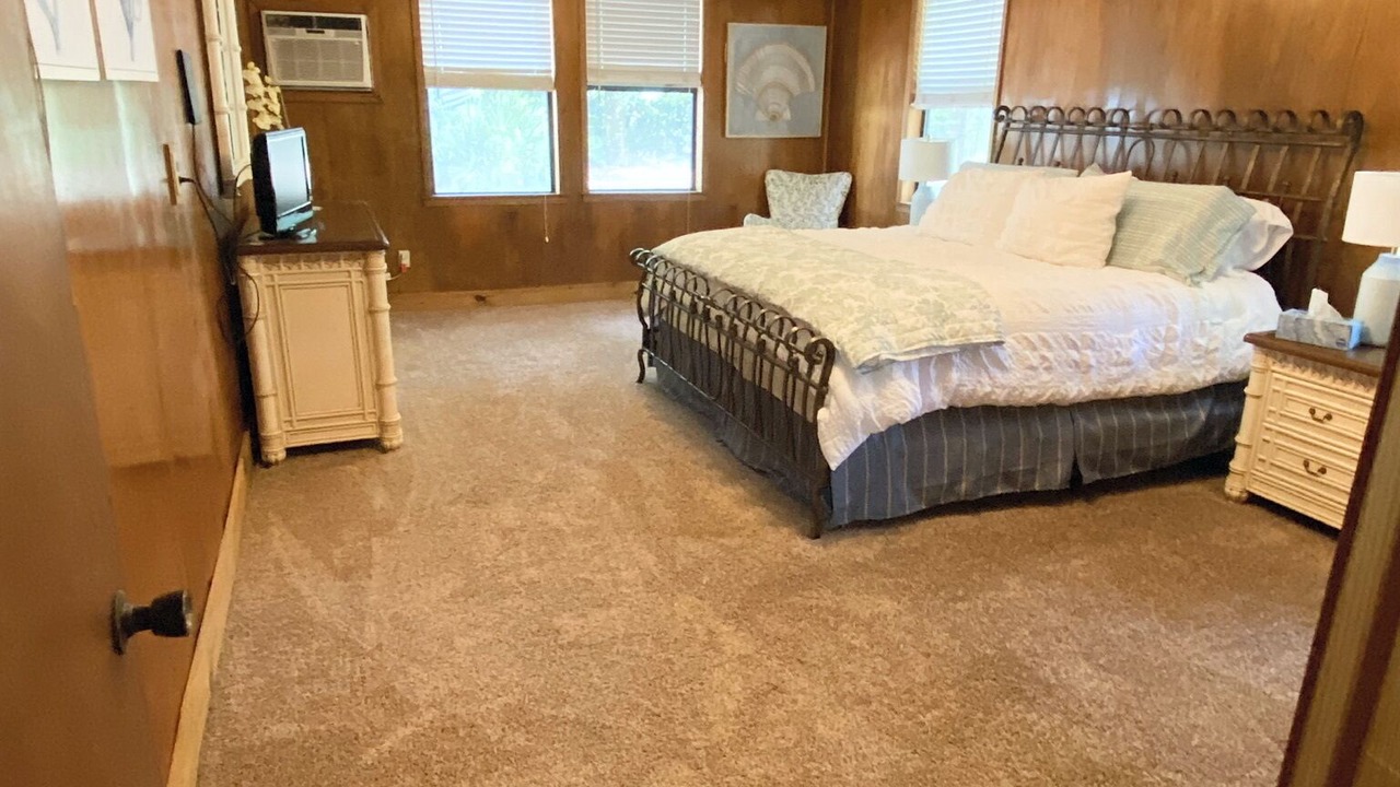 Photo of Bedroom in Gulf Shores