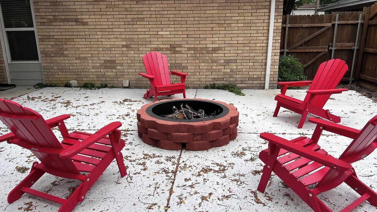 Photo of Others in Allen