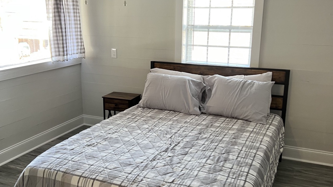 Photo of Bedroom in Monroeville