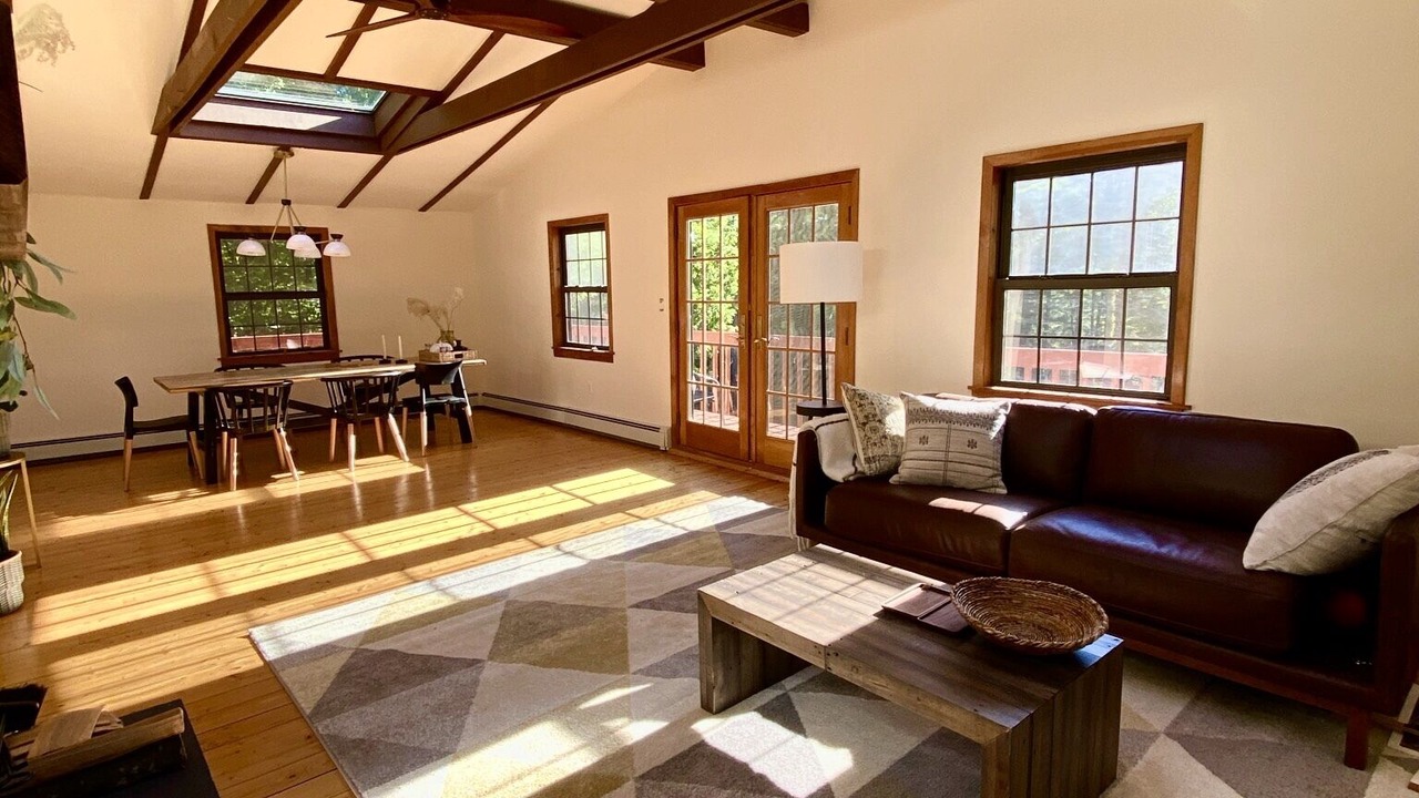 Photo of Livingroom in Shohola