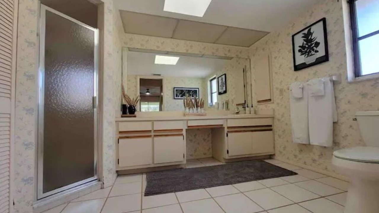 Photo of Bathroom in Englewood East