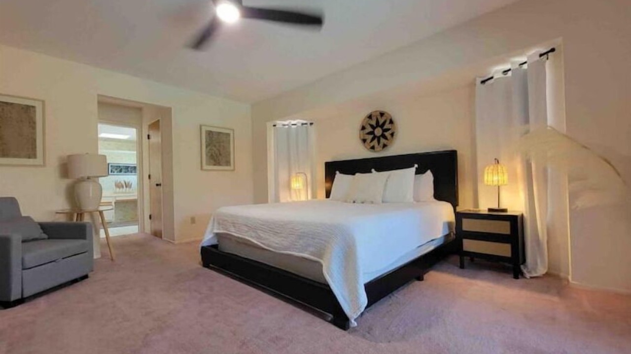 Photo of Bedroom in Englewood East