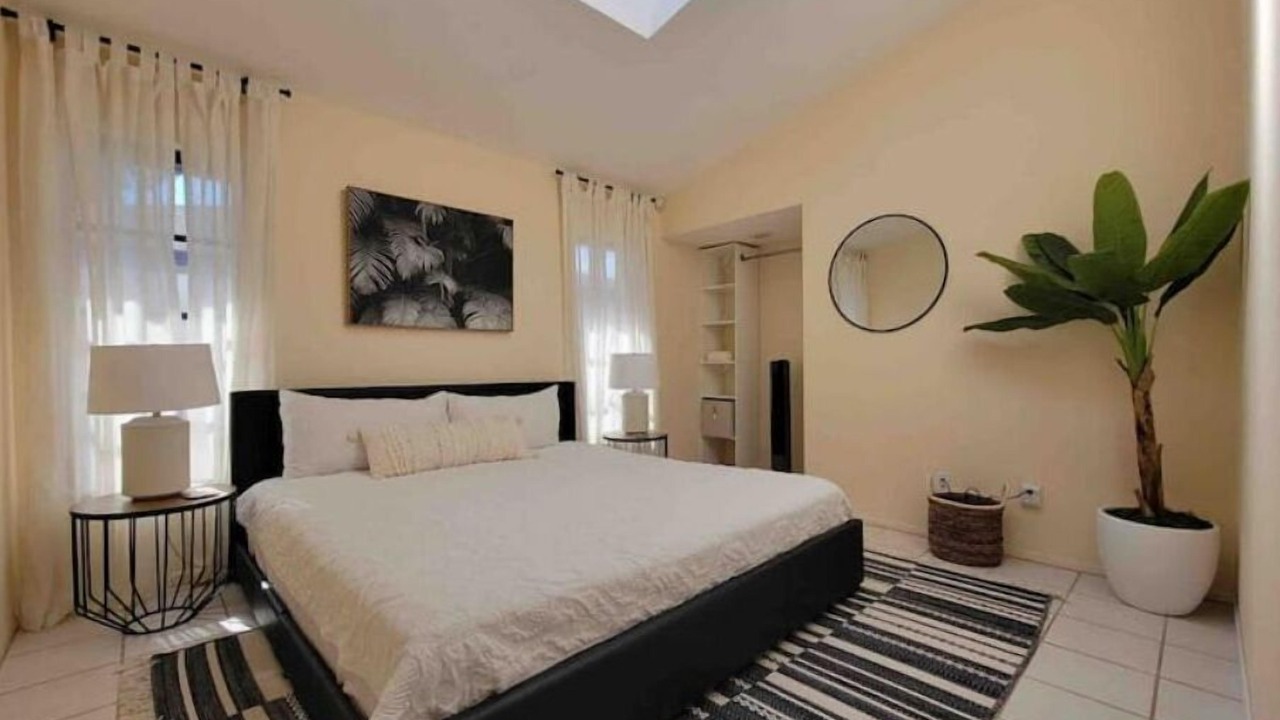Photo of Bedroom in Englewood East