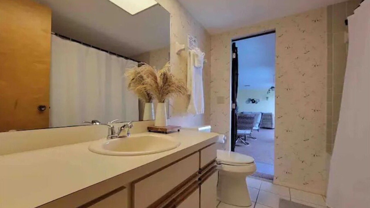 Photo of Bathroom in Englewood East
