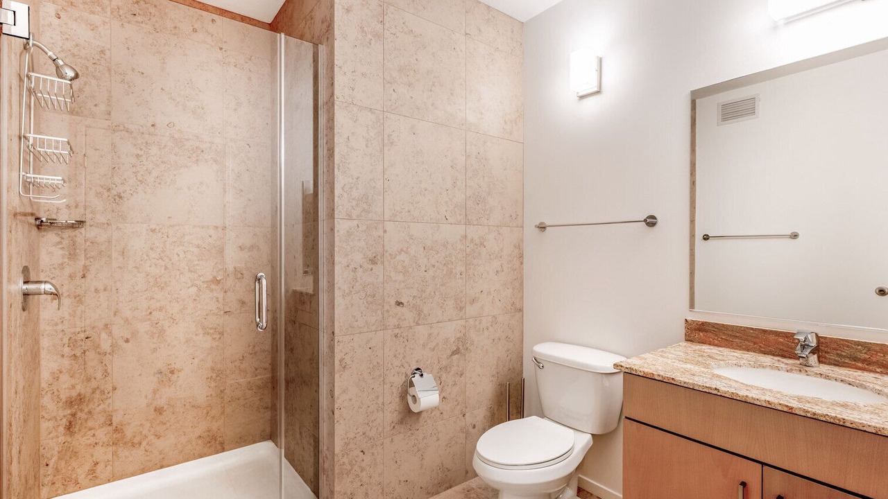Photo of Bathroom in Streeterville