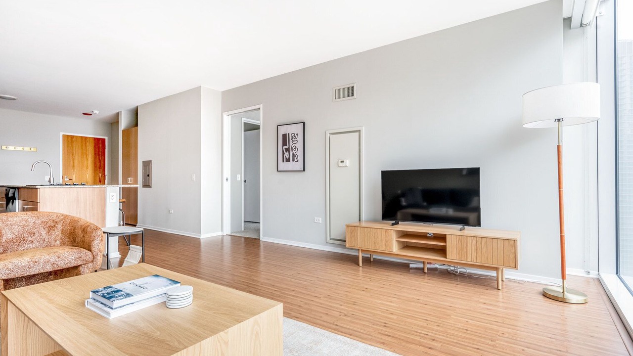 Photo of Livingroom in Streeterville
