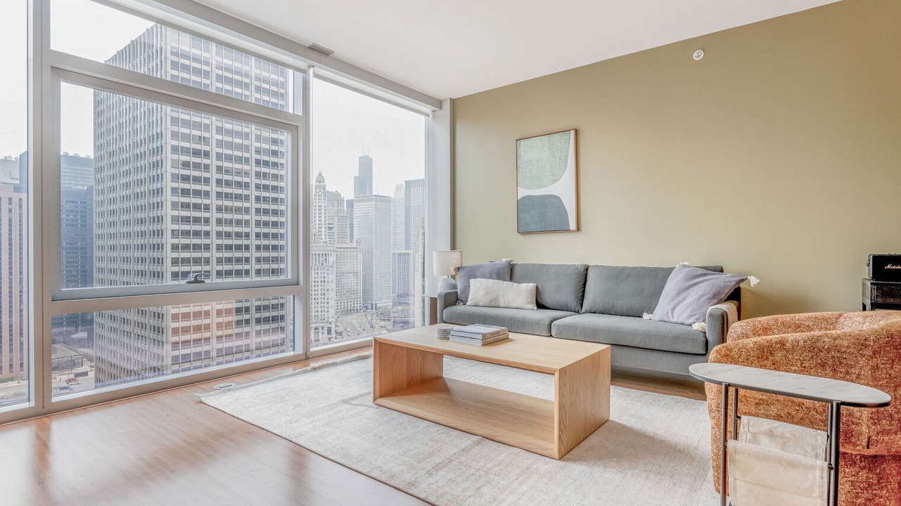 Photo of Livingroom in Streeterville