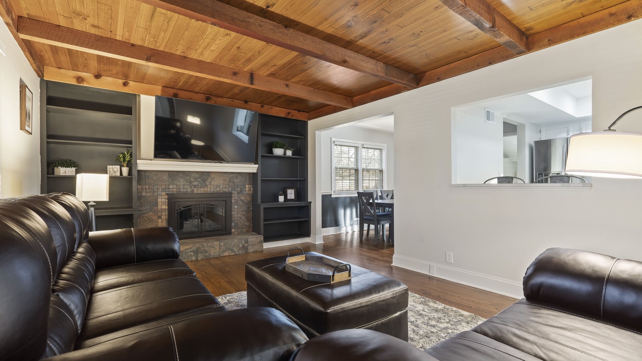 Photo of Livingroom in Lee's Summit