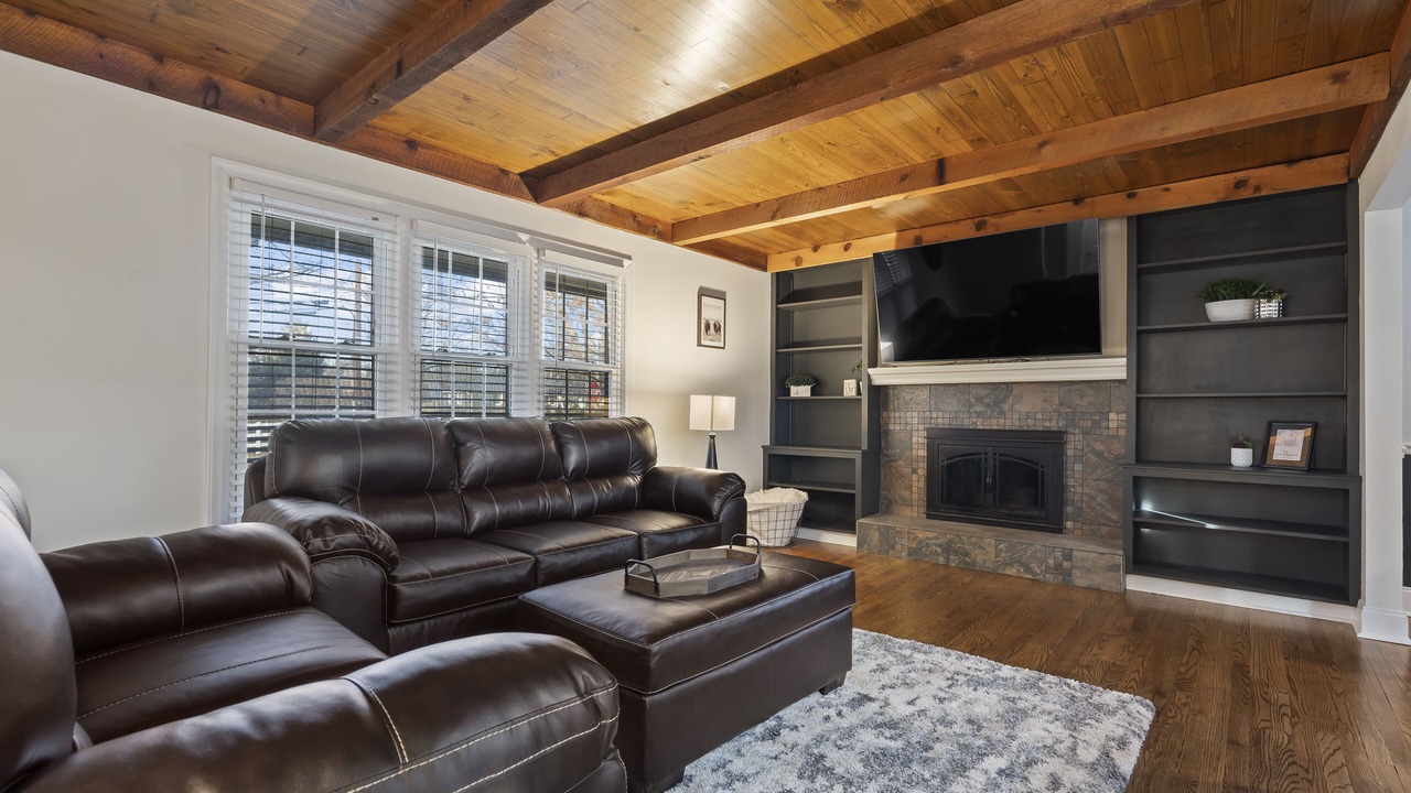 Photo of Livingroom in Lee's Summit