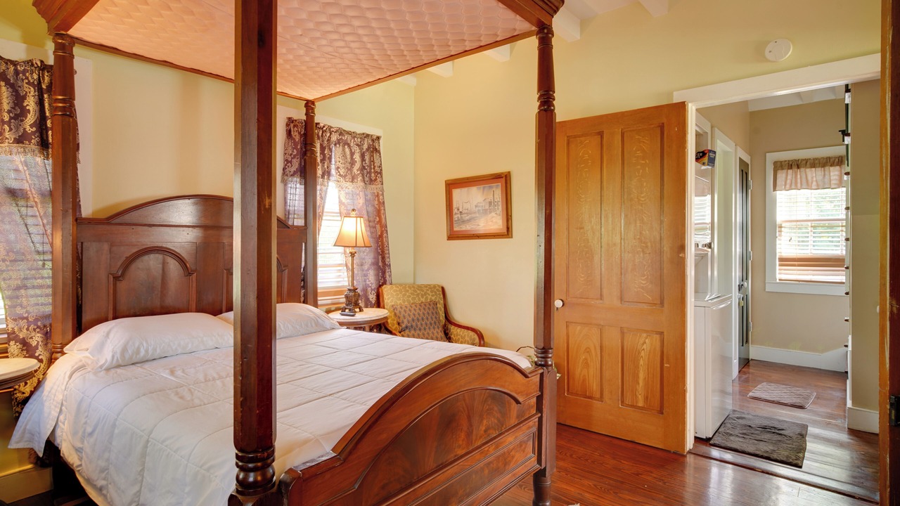 Photo of Bedroom in Houma