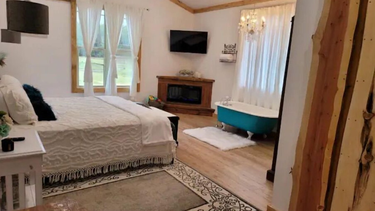 Photo of Bedroom in Georgia Coast