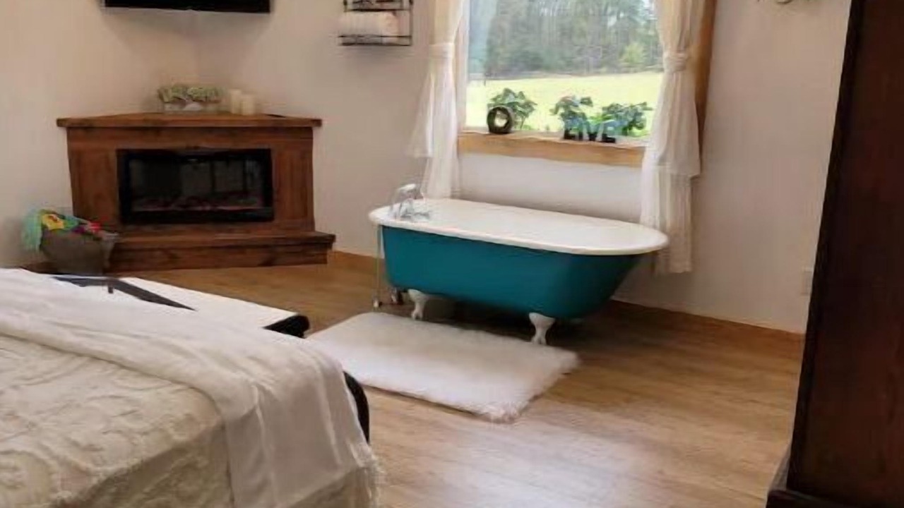 Photo of Bedroom in Georgia Coast