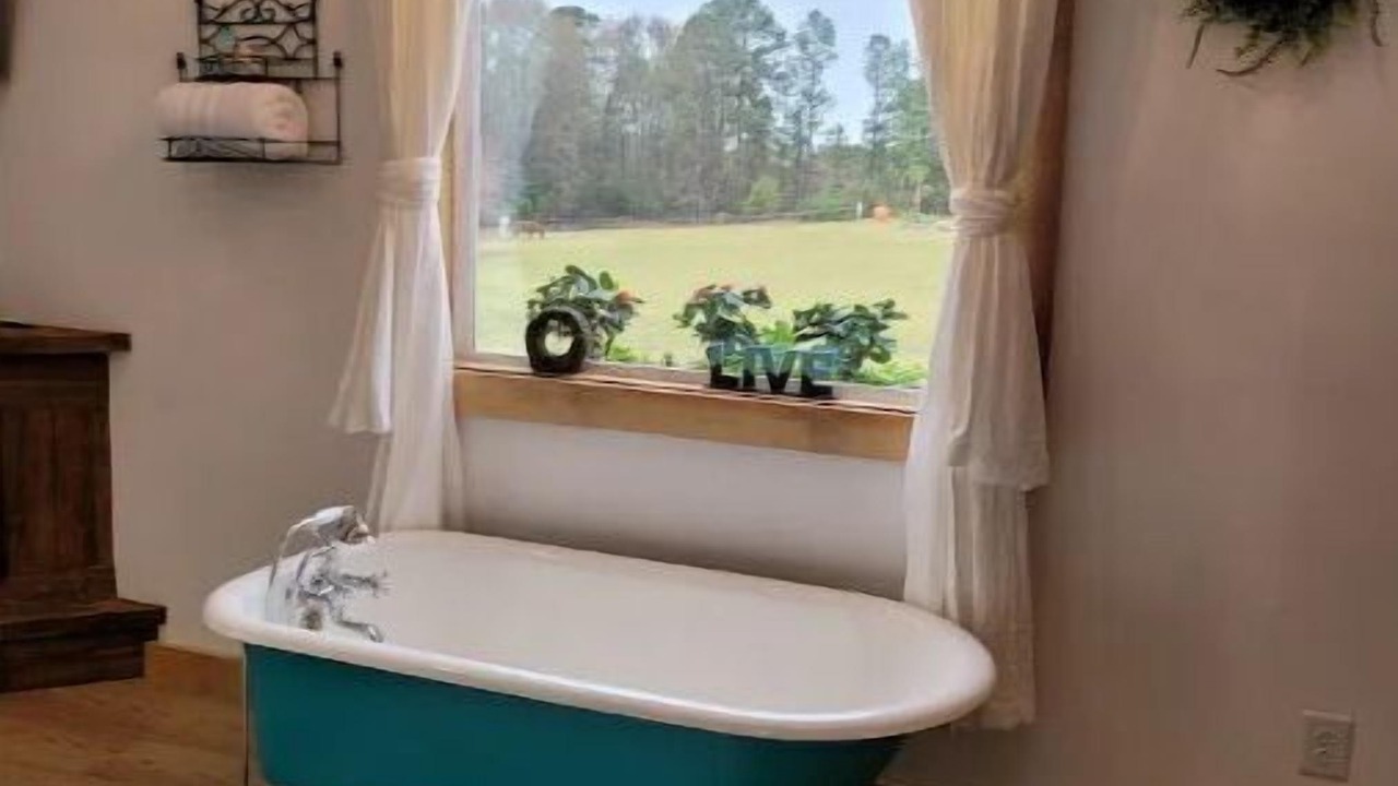 Photo of Bathroom in Georgia Coast